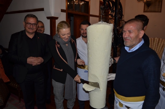Kültür ve Turizm Bakanı Mehmet Nuri Ersoy’un eşi Pervin Ersoy ve Rotahane ekibinin Kahramanmaraş’taki durağı, tarihi Kocabaş Konağı oldu.