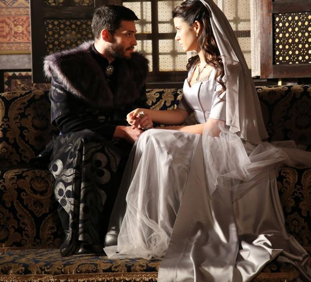 Star TV'de yayınlanan Muhteşem Yüzyıl Kösem 10. bölüm fragmanı yayınlandı. 