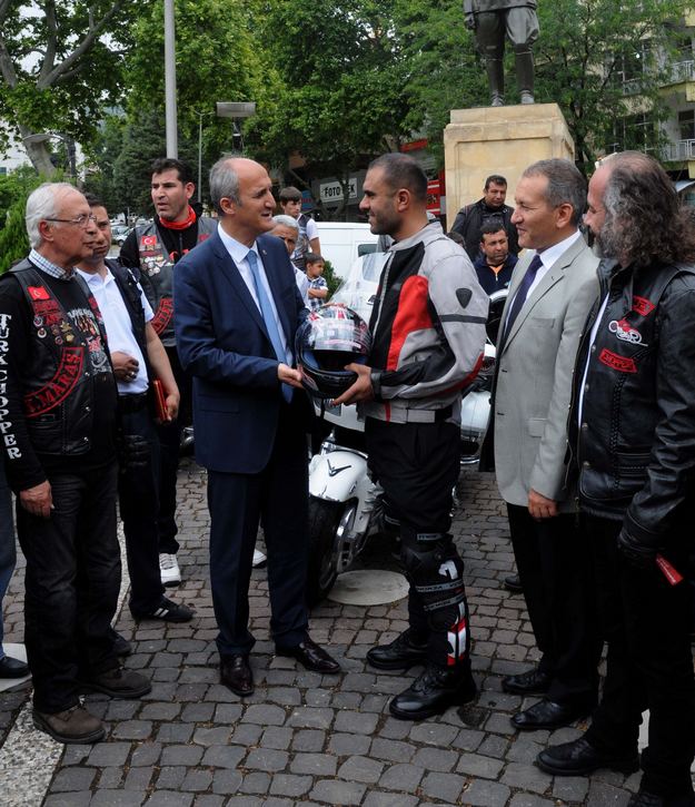 Dulkadiroğlu Belediye Başkanı Necati Okay, Kask Dağıtım Töreni